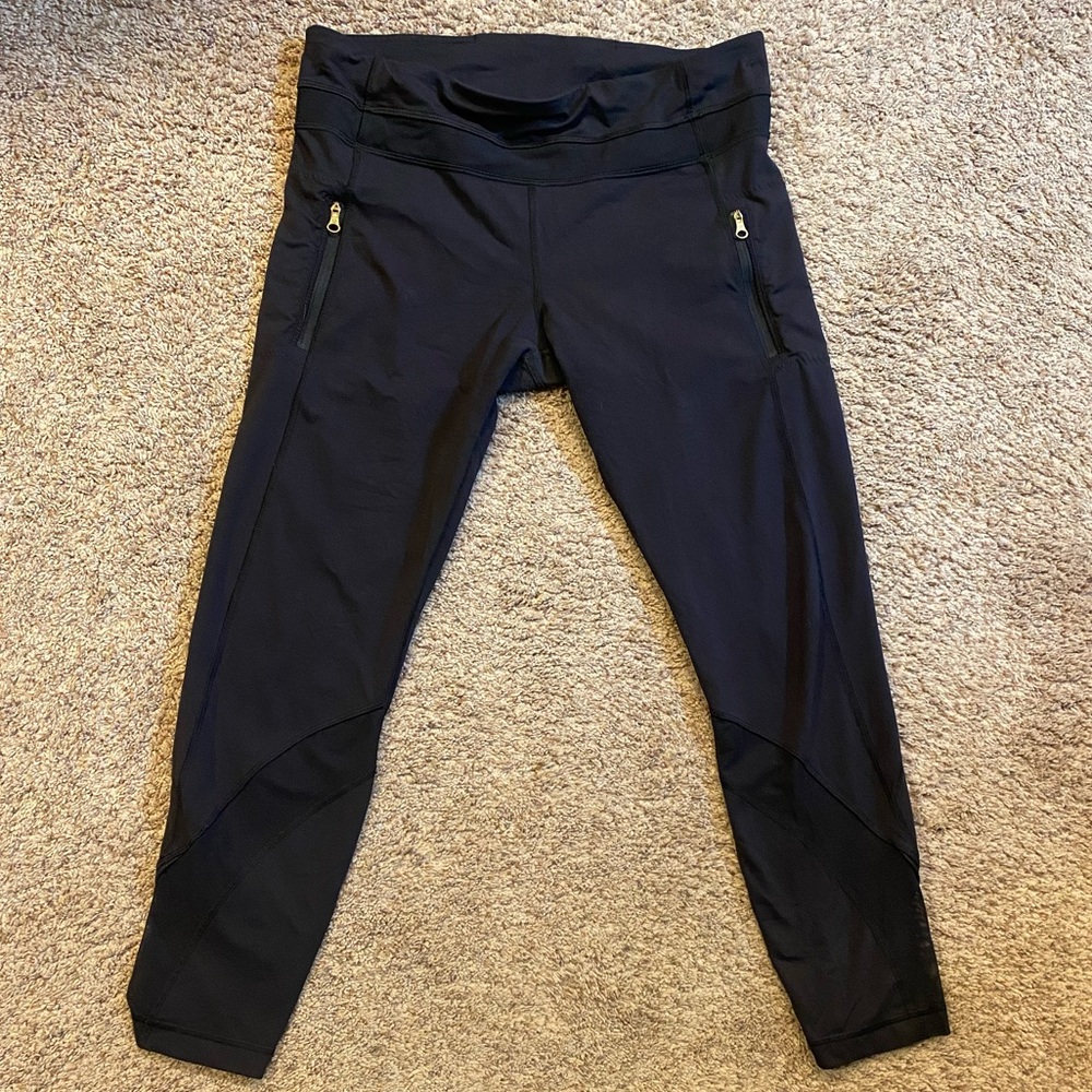 Black Lululemon leggings